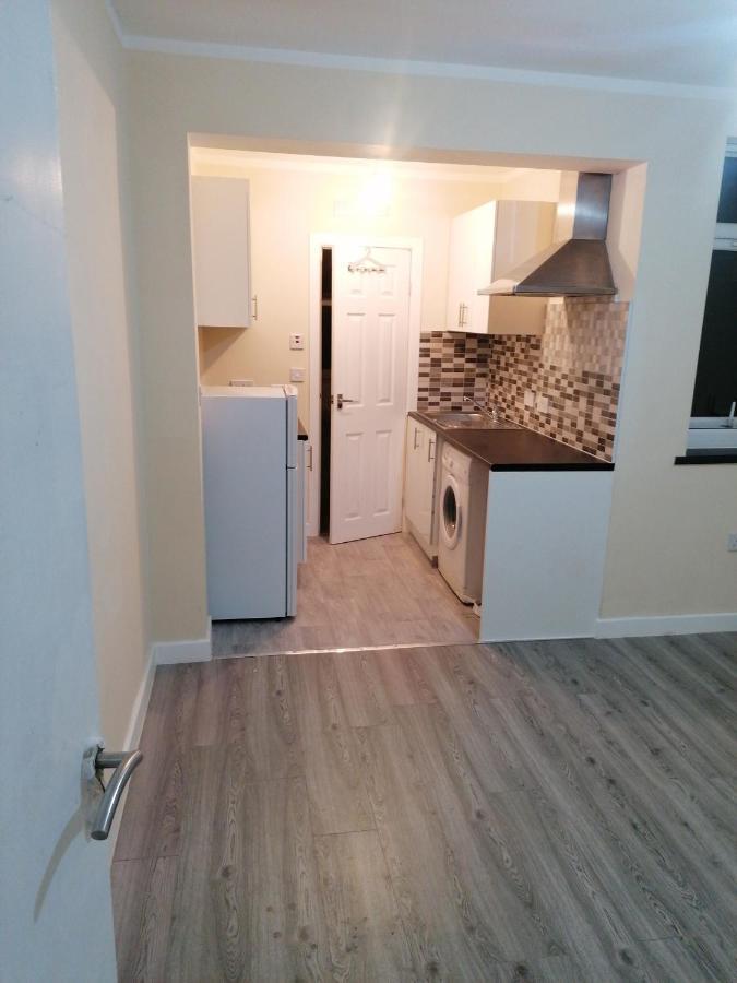 Self-Contained Studio Flat Bathrooms Kitchens Upgrade Locations To City Centre 15 Minutes Walking Distance Nottingham Universities Queen Hospitals City Hospitals Dış mekan fotoğraf