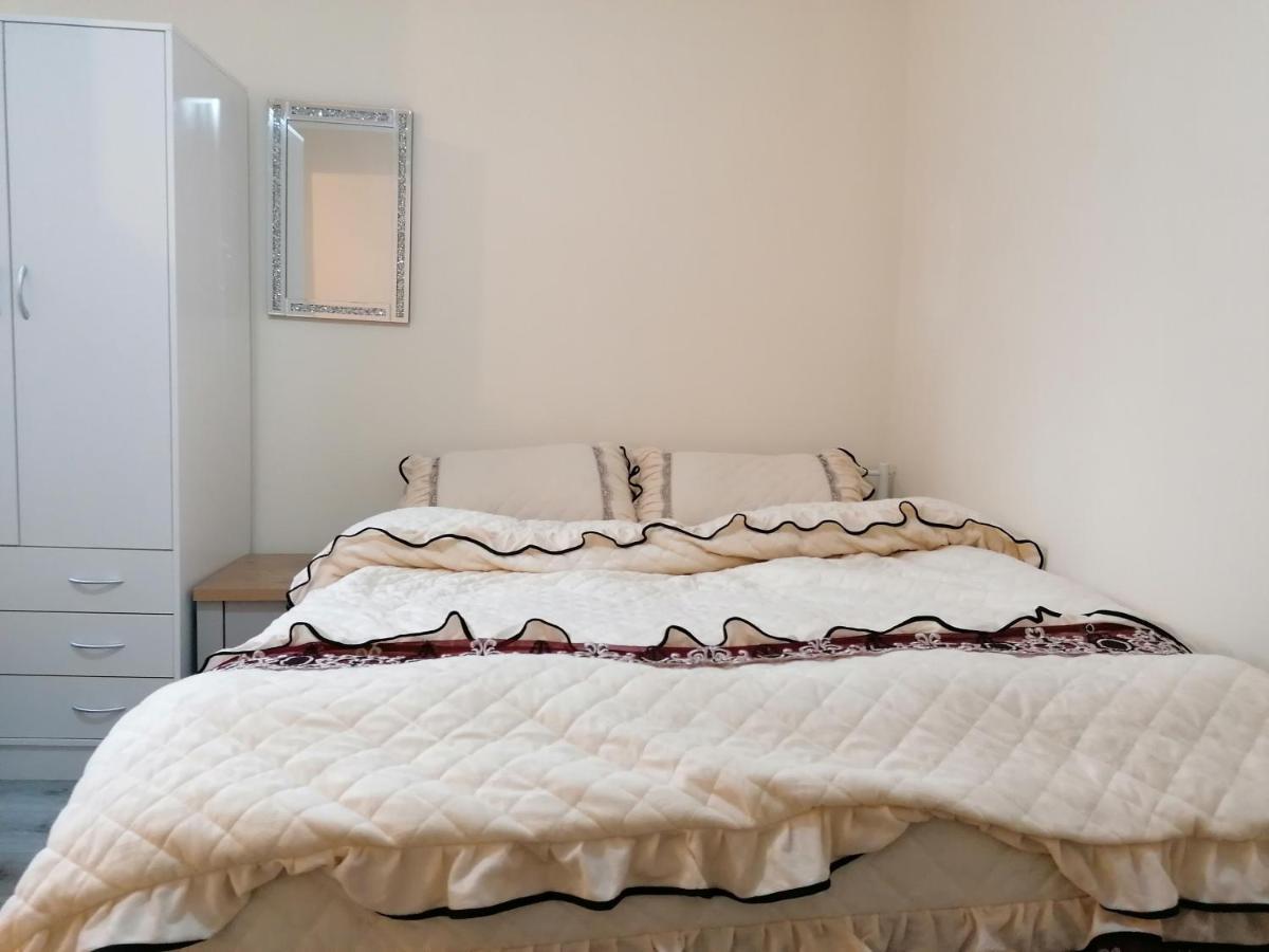 Self-Contained Studio Flat Bathrooms Kitchens Upgrade Locations To City Centre 15 Minutes Walking Distance Nottingham Universities Queen Hospitals City Hospitals Dış mekan fotoğraf