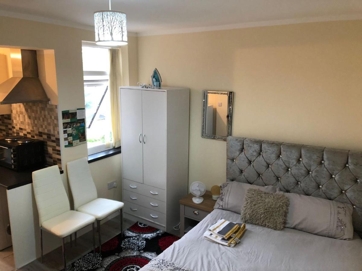 Self-Contained Studio Flat Bathrooms Kitchens Upgrade Locations To City Centre 15 Minutes Walking Distance Nottingham Universities Queen Hospitals City Hospitals Dış mekan fotoğraf