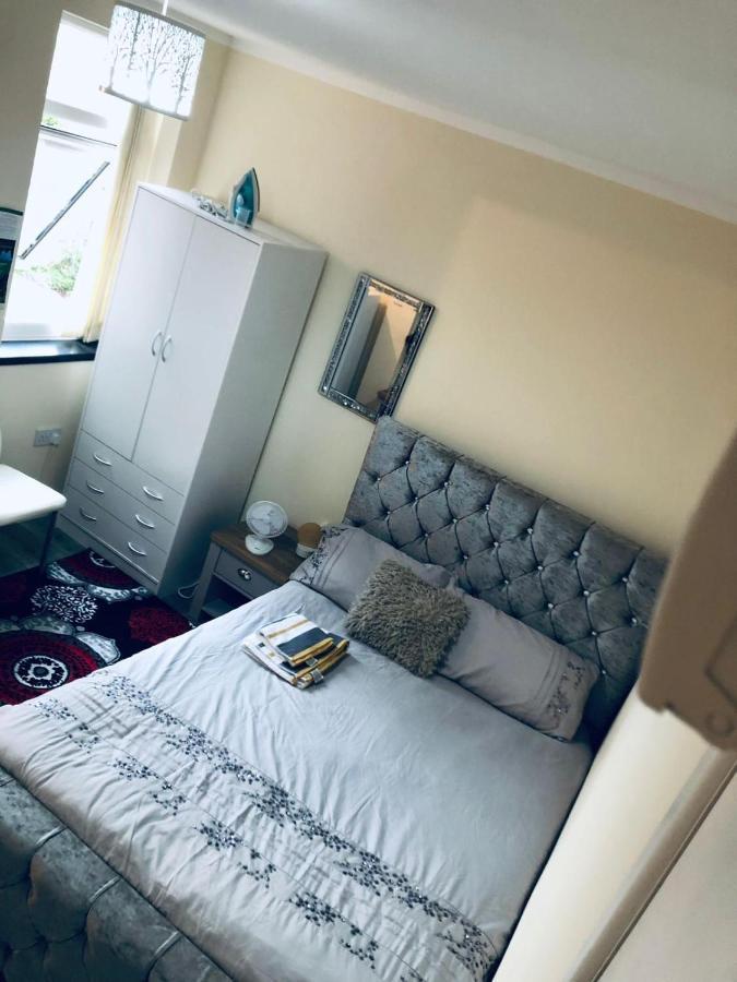 Self-Contained Studio Flat Bathrooms Kitchens Upgrade Locations To City Centre 15 Minutes Walking Distance Nottingham Universities Queen Hospitals City Hospitals Dış mekan fotoğraf